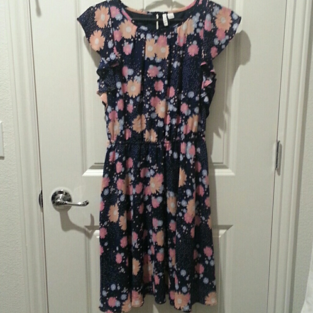 Elle Flutter sleeve dress